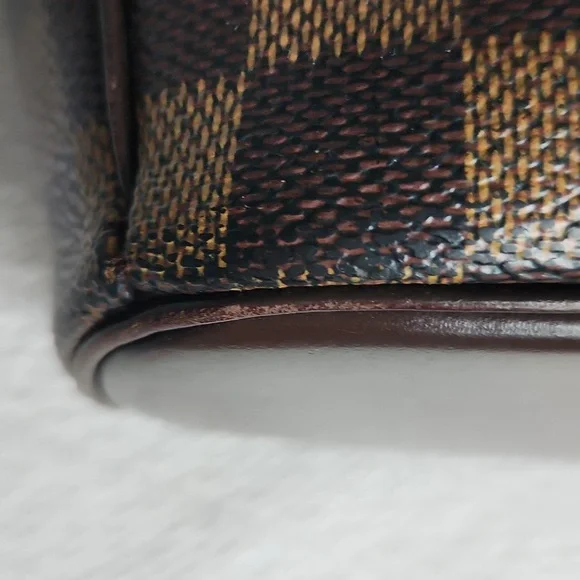 Louis Vuttion Damier Ebene Ipanima Bag - Picture 2 of 10